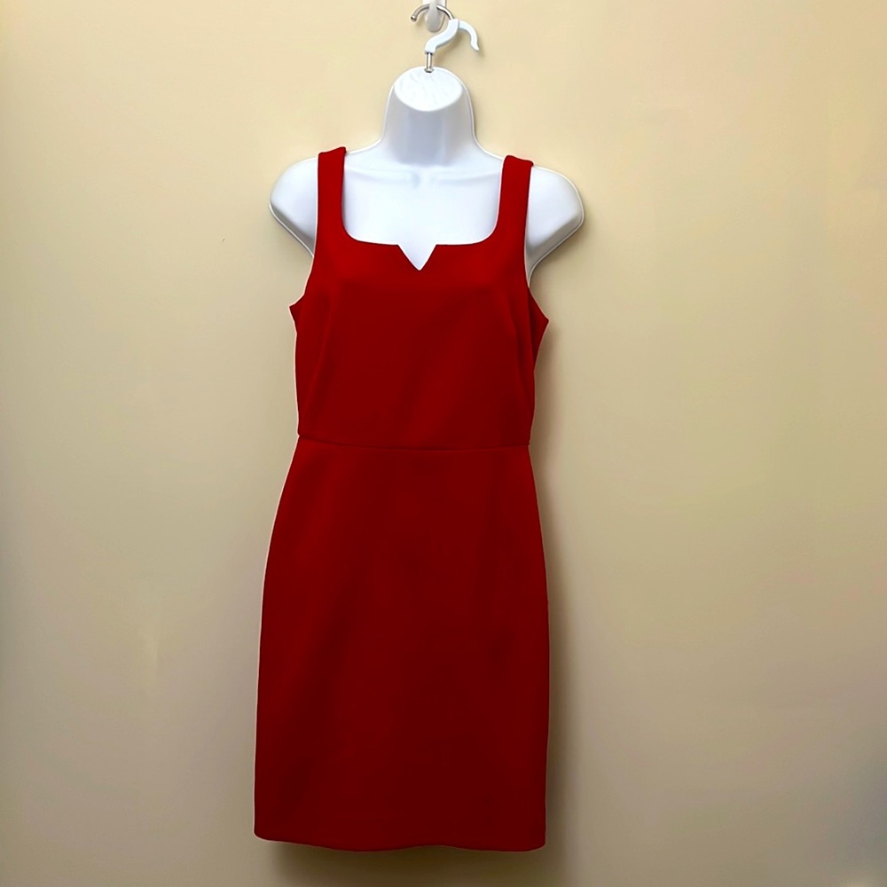 MIDI red dress